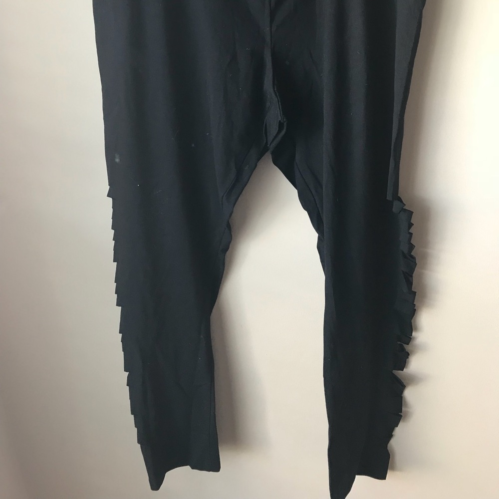Side-Slit Leggings - Picture 5 of 6